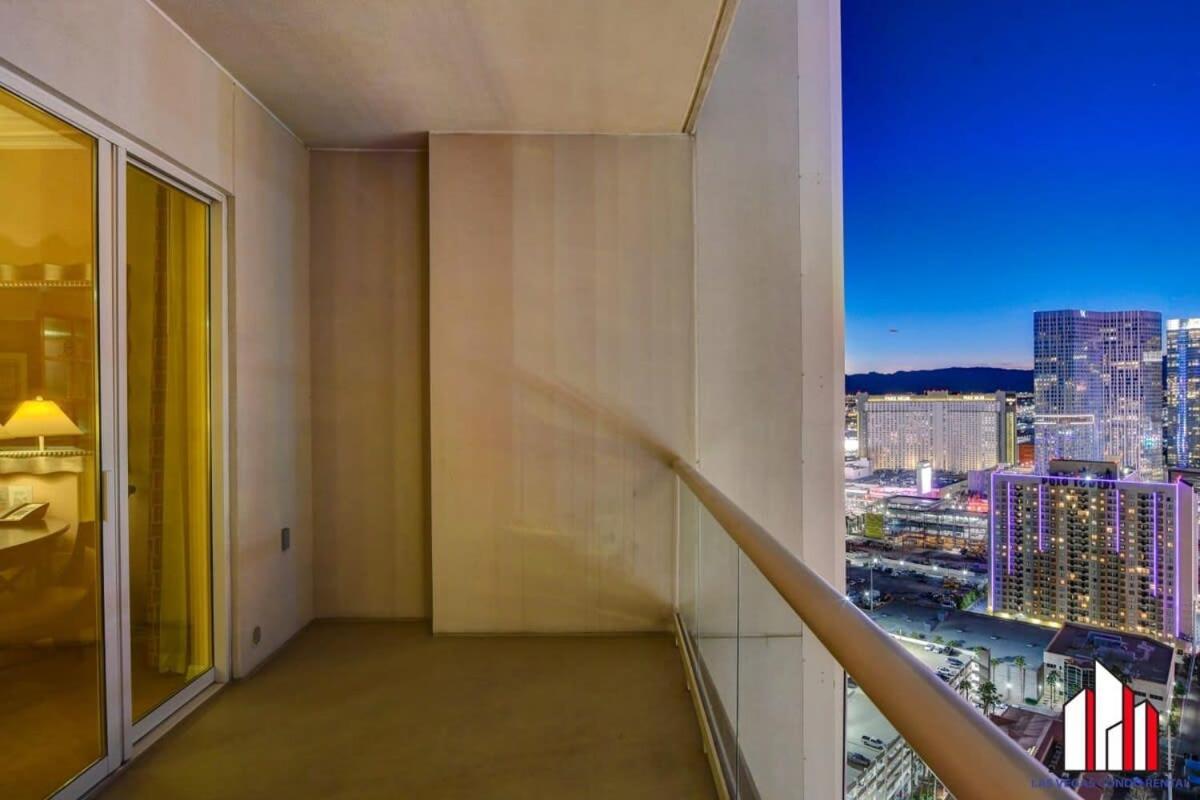 Mgm Signature-33-711 F1 Track & Strip View Balcony Las Vegas Exterior foto